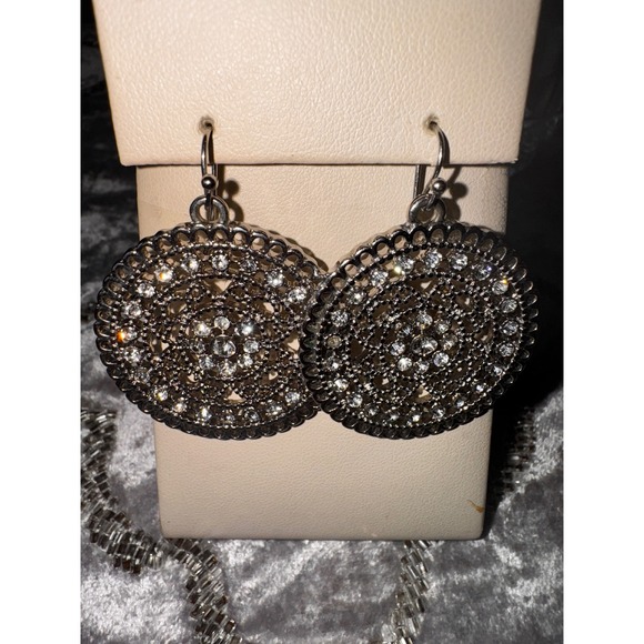 Round Filigree Mandala Sparkle Dangle Earrings Silver Tone Rhinestones - Picture 2 of 5